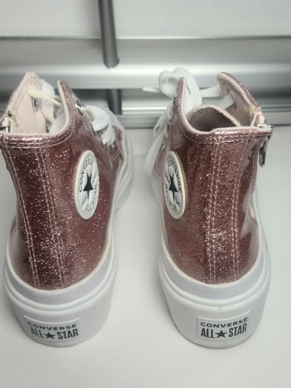 Converse girls chuck